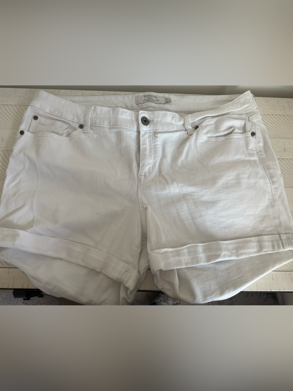 Torrid Women's White Rolled-Hem Denim Shorts